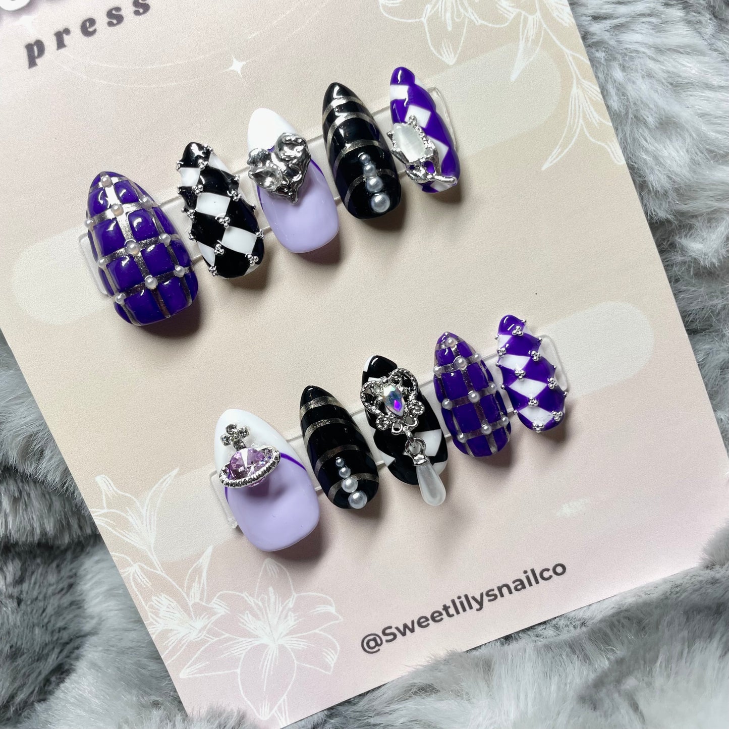 Lilac Checker Set